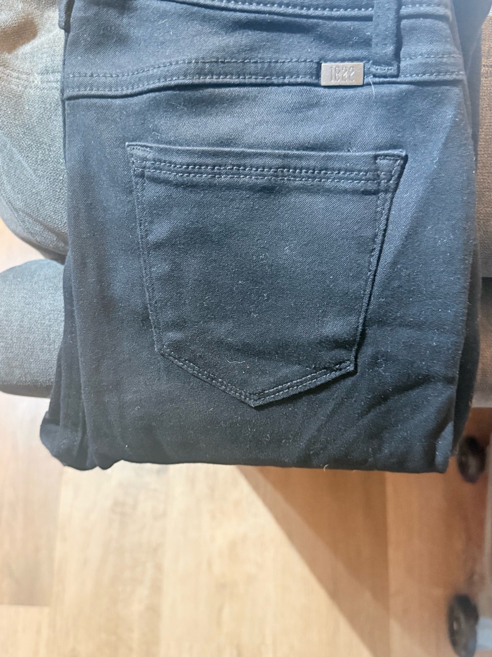 1822 Denim Women’s Black Ankle Jeans - Cropped Style